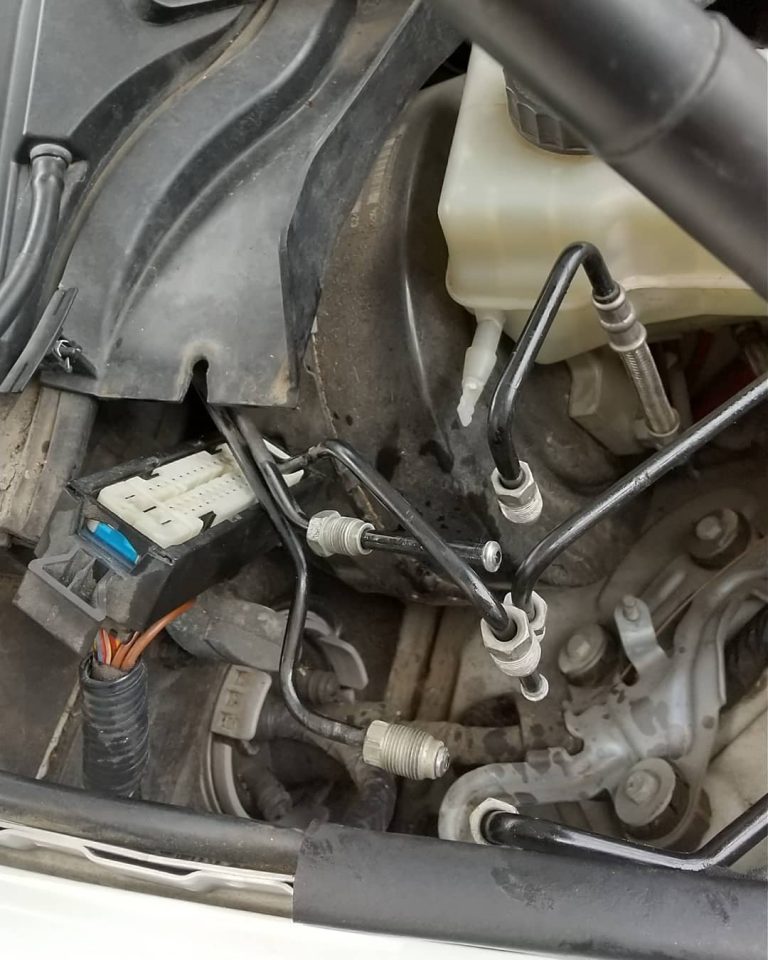 BMW E90 ABSポンプユニット修理